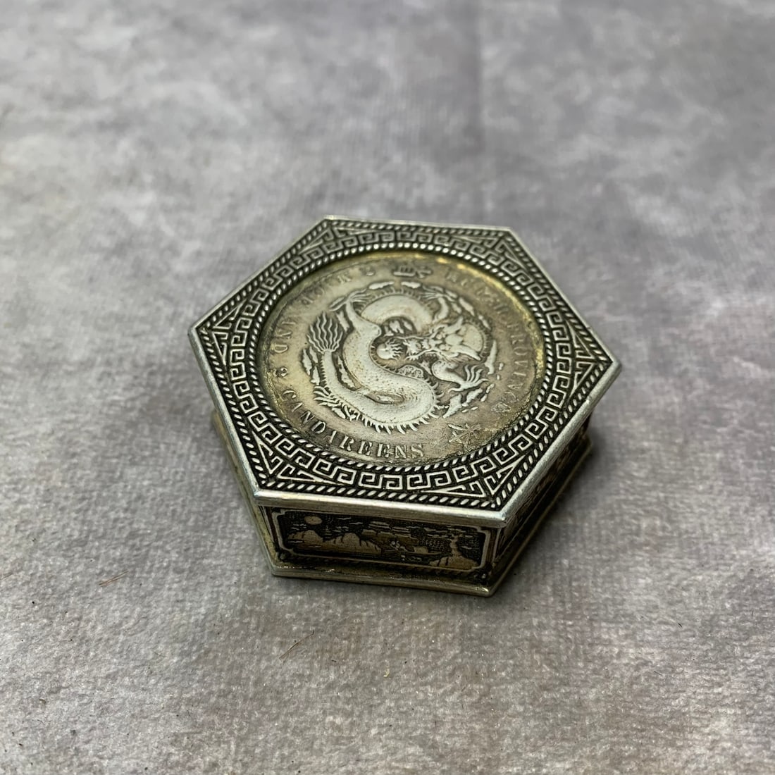 WHITE BRONZE FINELY CARVED COIN INLAID INK PASTE BOX (1 of 7)