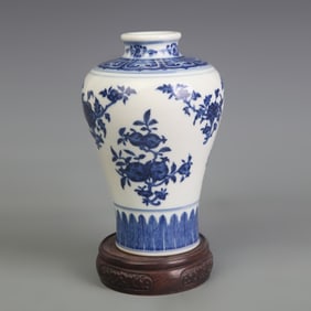 BLUE AND WHITE FLORAL PATTERN MEIPING STYLE PORCELAIN VASE