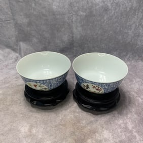 FAMILLE ROSE XUAN TONG MARK SMALL BOWL, 1 PAIR