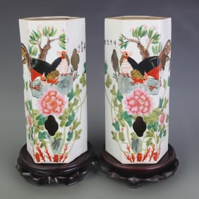 PAIR OF FAMILLE ROSE HEXAGONAL FLOWER AND BIRD PATTERN HAT STAND