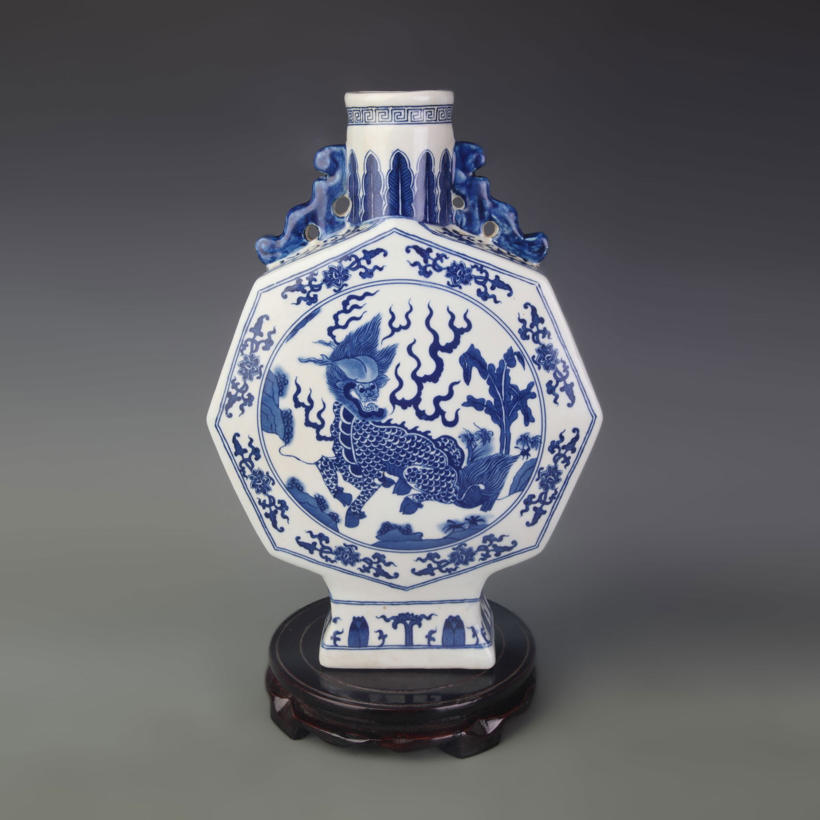 BLUE AND WHITE MYTHICAL BEAST PATTERN MOON STYLE PORCELAIN BOTTLE: Qing Dynasty Qian Long Period; Width: 9.2 inch; High: 13.6 inch