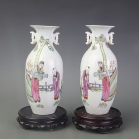 PAIR OF FAMILLE ROSE DOUBLE-EAR VASES WITH FIGURE MOTIFS