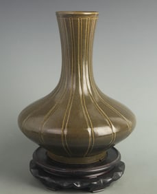 TEA-DUST COLOR GLAZED FLATTENED BELLY STYLE PORCELAIN VASE