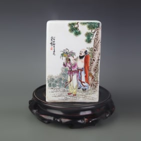 FAMILLE-ROSE FOUR-SIDED PORCELAIN BRUSH POT WITH FIGURE PATTERNS