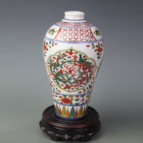 WUCAI (FIVE-COLORED) MEIPING STYLE PORCELAIN VASE WITH DRAGON MOTIF