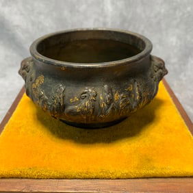 QIAN LONG MARKED GILDED BRONZE LION-EARED INCENSE BURNER WITH ZODIAC PATTERN