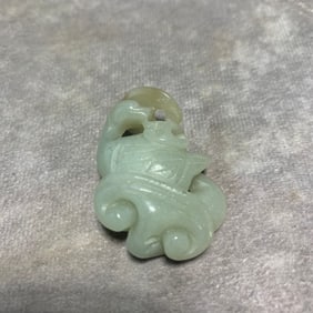 HETIAN GREENISH-WHITE JADE PENDANT OF AUSPICIOUS BIRD WITH RUYI