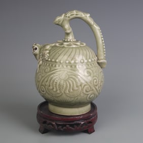 A FINE LONGQUAN KILN BEAST-SHAPED EWER