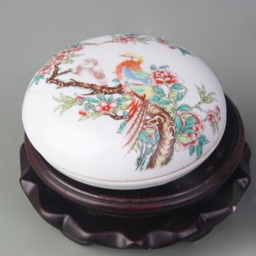 FAMILLE ROSE INK BOX WITH FLOWER AND BIRD DESIGN