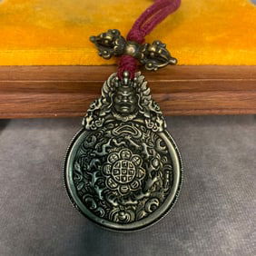 A FINE BRONZE MADE TIBETAN BUDDHISM RITUAL PENDANT