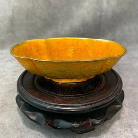 A FINE GOLD PLATED BRONZE BUDDHIST BOWL