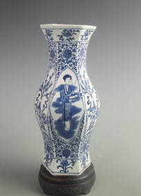 BLUE AND WHITE FLOWER AND BIRD PATTERN HEXAGONAL PORCELAIN VASE