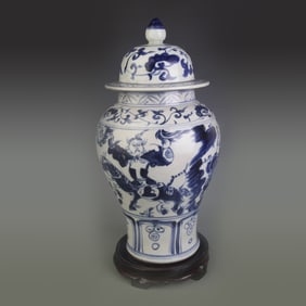 BLUE-AND-WHITE FIGURES PATTERN GENERAL STYLE PORCELAIN JAR WITH LID