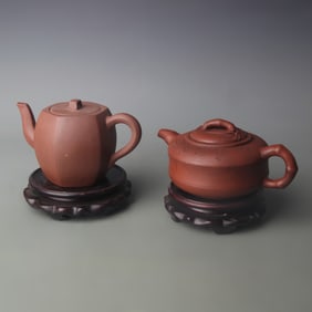 GROUP OF TWO FINELY MADE YIXING ZISHA TEAPOT