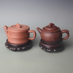 GROUP OF TWO FINELY MADE YIXING ZISHA TEAPOT