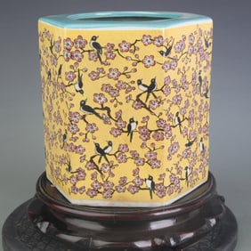 FAMILLE ROSE HEXAGONAL BRUSH POT WITH FLOWER AND BIRD PATTERNS ON YELLOW GROUND