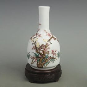 RARE FAMILLE ROSE PLUM FLOWER PATTERN BELL SHAPED BOTTLE