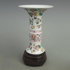 FAMILLE-ROSE GLAZED PEONY FLOWER PATTERN PORCELAIN VASE