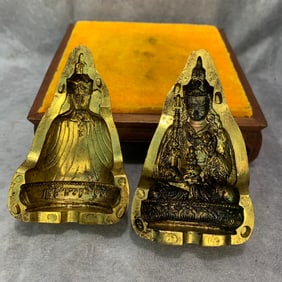 A FINE BRONZE TIBETAN BUDDHA MOLD