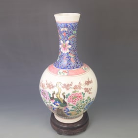 FAMILLE ROSE FLOWER AND BIRD PORCELAIN APPRECIATION VASE