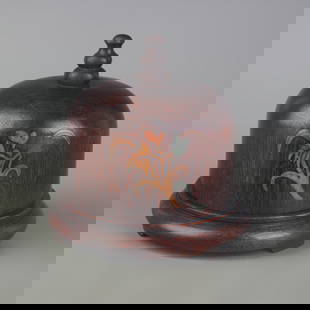 A FINE ROSEWOOD BOX INLAID WITH PEARL: Qing Dynasty; Diameter: 4.6 inch; High: 4.5 inch;