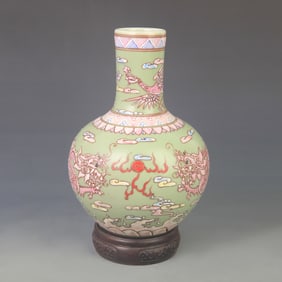 CELADON GROUND DRAGON PATTERN GLOBE PORCELAIN VASE