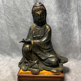 QING DYNASTY GILT BRONZE SEATED AVALOKITESVARA (GUANYIN) STATUE