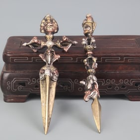 TIBETAN BUDDHIST RITUAL IMPLEMENTS: VAJRA (2 PIECES)