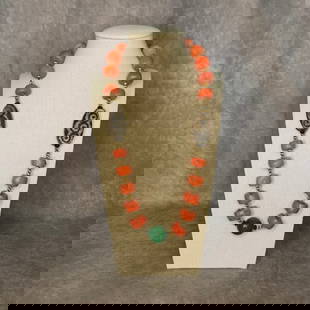 A FINE CORAL MADE NECKLACE WITH TIBETIAN TIAN ZHU: Modern; Long: 12 inch; Each Bead Diameter: 0.7 inch;