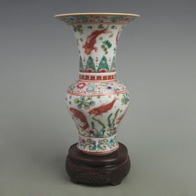 RARE FAMILLE ROSE FISH PATTERN FLOWER VASE