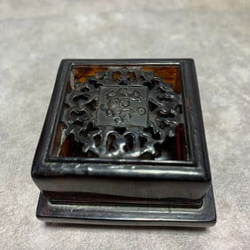 A FINE CELLULOID MADE SEAL WITH BOX
