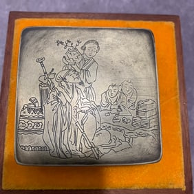 A FINELY CARVED BRONZE INK BOX