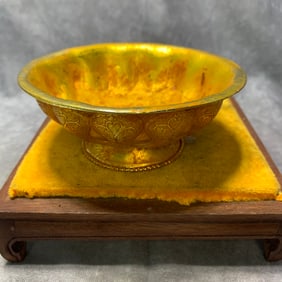 GILT BRONZE INLAID BOWL WITH "ZHEN GUAN" REIGN MARK