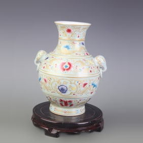 FAMILLE ROSE FLOWER PATTERN ELEPHANT-EAR PORCELAIN VASE