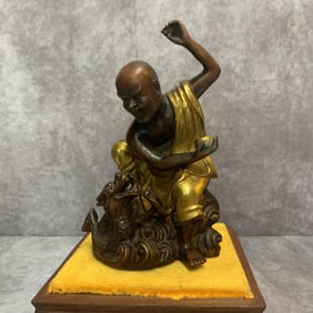 A FINE BRONZE MADE LU HAN FIGURE