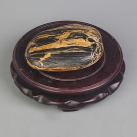 DECORATIVE STONE SCULPTURE