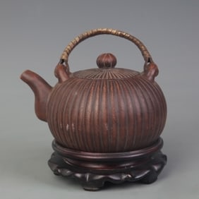 ZISHA TEAPOT IN THE STYLE OF CHEN MING YUAN