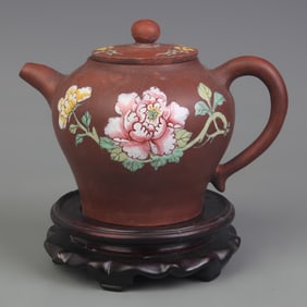 PAINTED ZISHA TEAPOT IN THE STYLE OF GU JING ZHOU