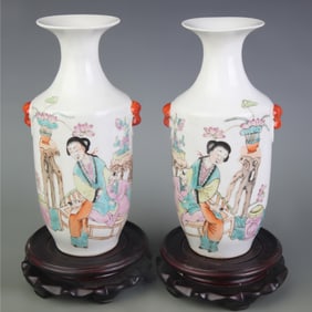 PAIR OF FAMILLE ROSE FLORAL DOUBLE-EAR VASES