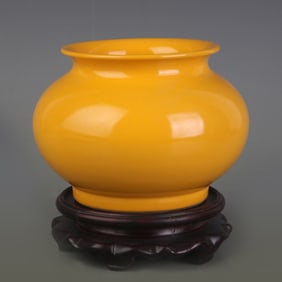 YELLOW GLAZED PORCELAIN BRUSH WASHER
