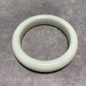 MODERN WHITE JADE BRACELET