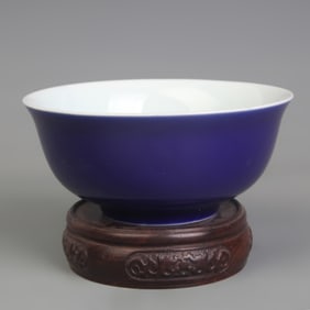 A FINE BLUE GROUND PORCELAIN BOWL