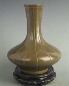 TEA-DUST COLOR GLAZED FLATTENED BELLY STYLE PORCELAIN VASE