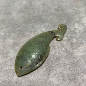 HETIAN GREENISH-WHITE JADE FISH-SHAPED PENDANT