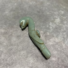 HETIAN PALE CELADON JADE BELT HOOK