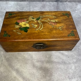 A FINE HUA LI MU WOODEN BOX WITH PHOENIX PATTERN