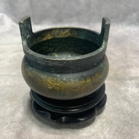 QIAN LONG MARKED BRONZE TRIPOD UPRIGHT-EAR CENSER