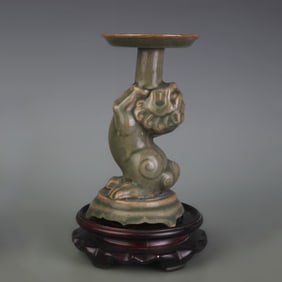 CELADON COLOR GLAZED LION-FORM OLD PORCELAIN OIL LAMP