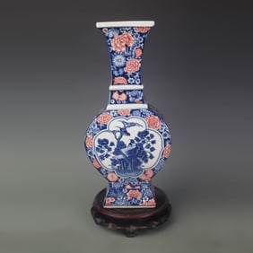 BLUE AND WHITE UNDERGLAZE RED FLORAL PANEL PORCELAIN VASE