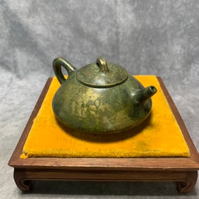 QIAN LONG MARKED BRONZE TEAPOT